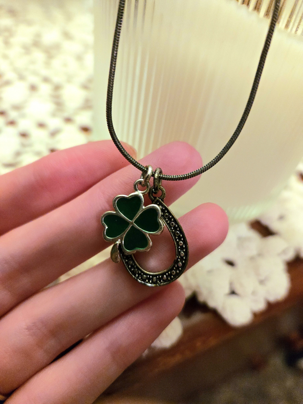 Green Clover Shamrock Pendant Necklace - Women's Jewelry